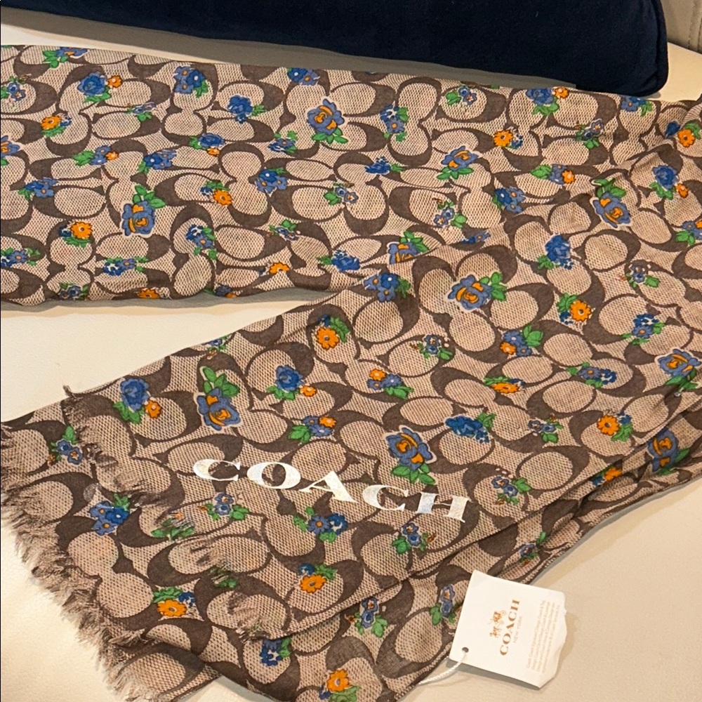 Coach Signature Floral Badlands Oblong Scarf, NWT - Picture 2 of 8